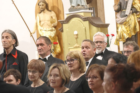 Letni koncert Komorni zbor Fran Gerbič, gostje MePZ Postojna 53 Foto Ljubo Vukelič
